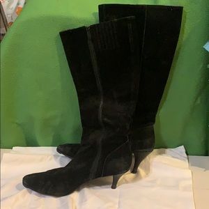 Black suede leather boots